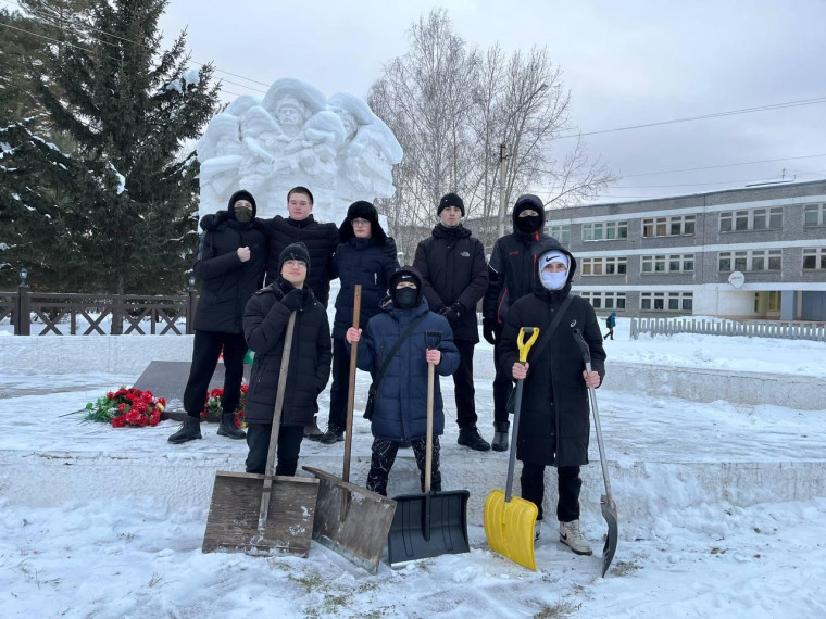 Акция «Снежный десант» (9А класс).